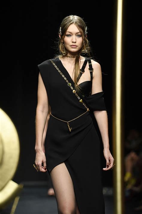 gigi hadid versace profumo|gigi hadid versace fashion week.